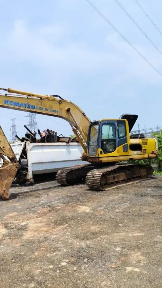 Di Jual excavator komatsu pc 200 -7 thn 2012