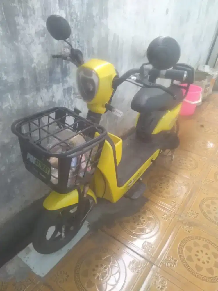 SEPEDA LISTRIK PROO STREET SIAP PAKAI LANGSUNG