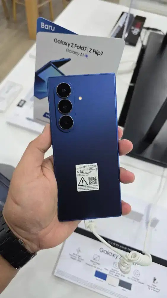SAMSUNG Z FOLD7 FREE BUDS3 FE