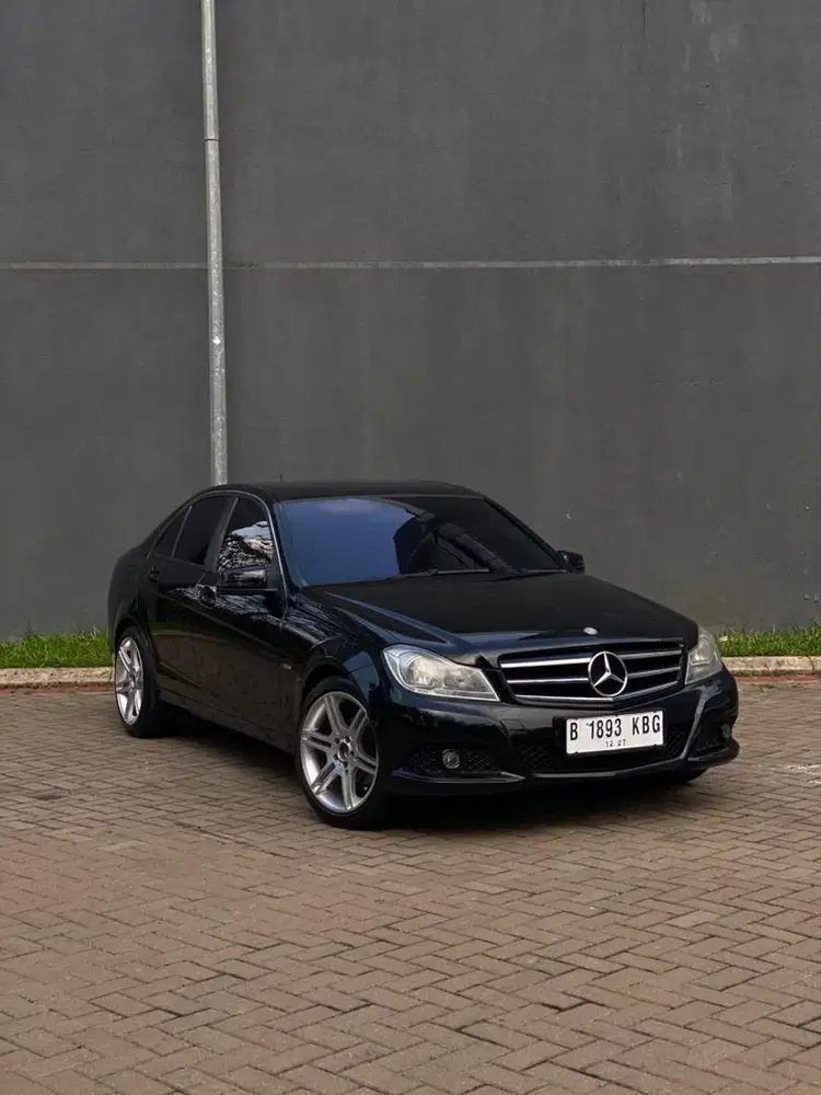 Mercedes Benz W204 Facelift C200 CGI 2012 AT