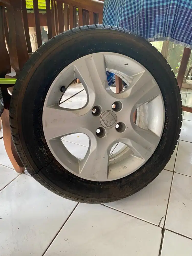 Velg Serep R15 Jazz yaris brio agya calya sirion 4x100