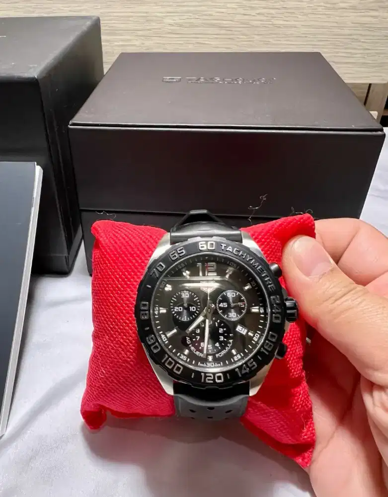 TAG HEUER FORMULA 1 QUART CHRONOGRAPH