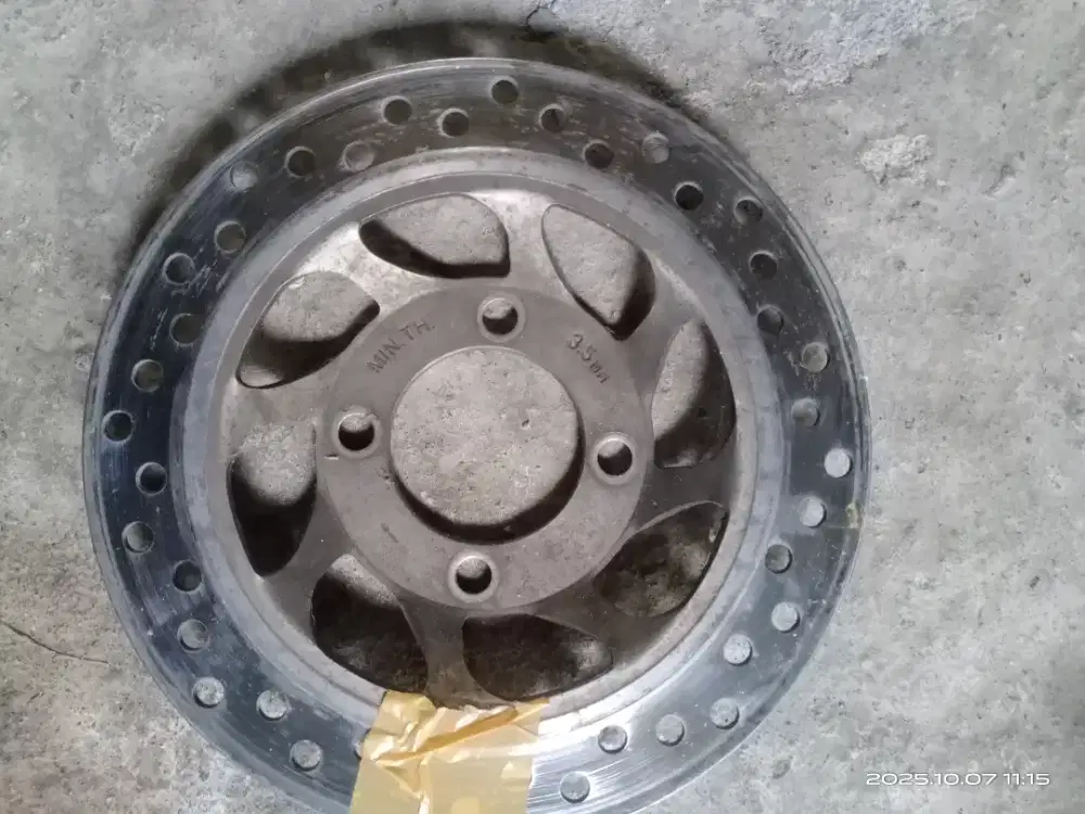 Cakram depan honda 4 baut