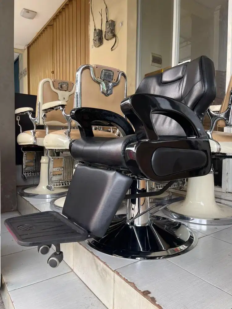 Kursi barbershop hidrolik bekas second murah salon pangkas rambut bang