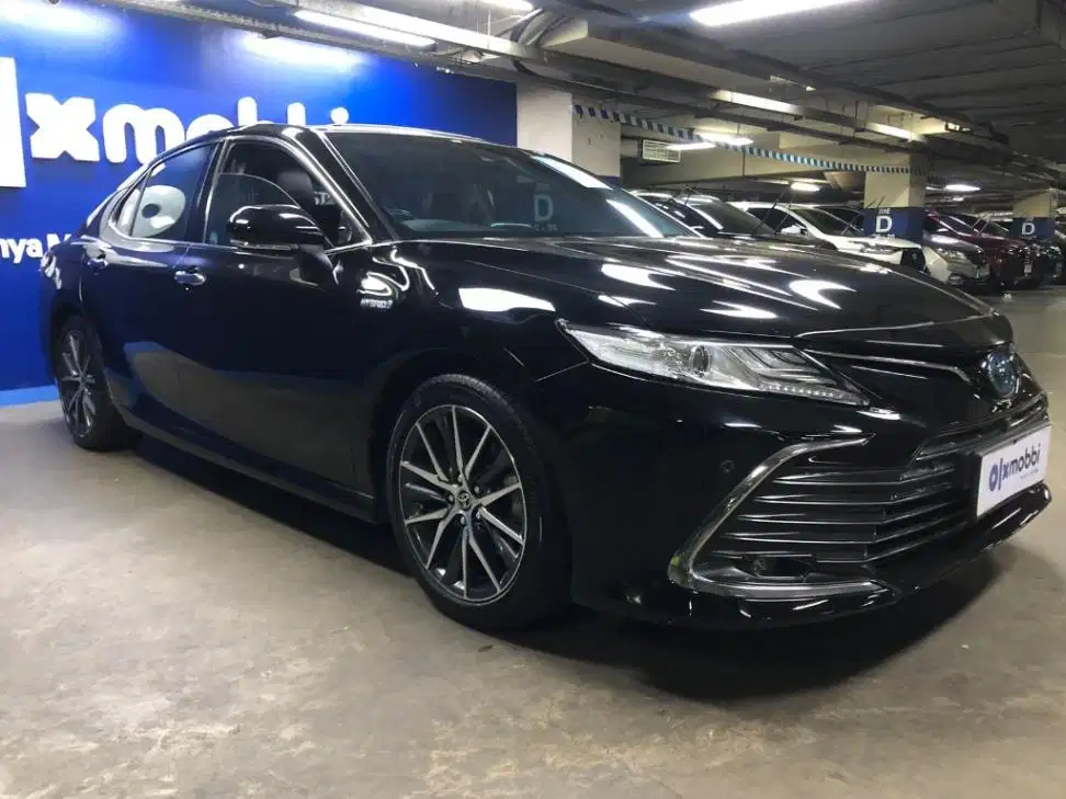 [OLXMOBBI] DP RENDAH Toyota Camry 2.5 Hybrid-AT 2021 STAMRI