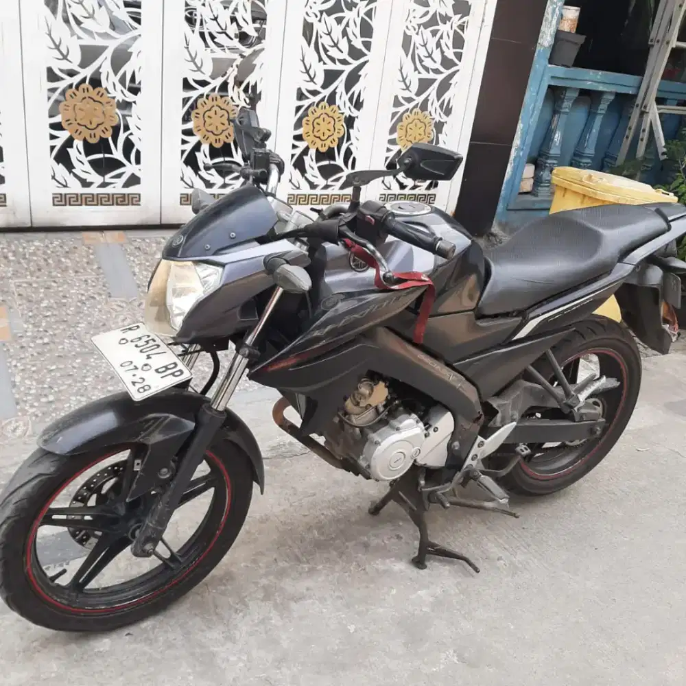 Yamaha Vixion 2013 ss lengkap mesin bagus pajak hidup plat R Cilacap