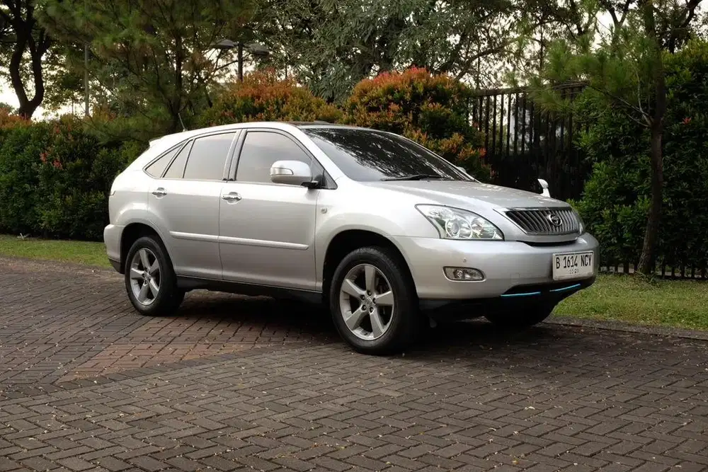 TOYOTA HARRIER 2012