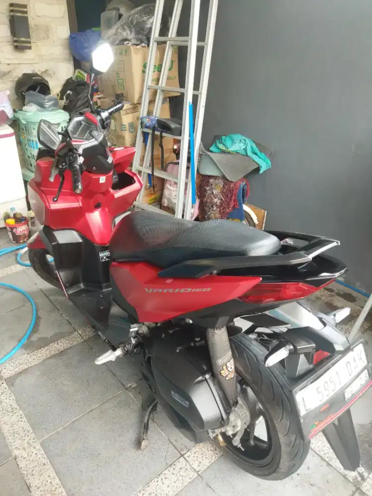 Vario 160cc 2023 lengkap pajak hidup plat L Surabaya