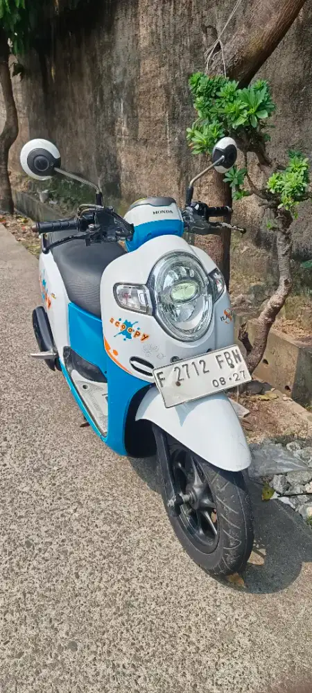 Honda scoopy donut 2017