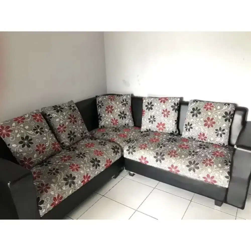 Dijual CEPAT dan MURAH Sofa di Bekasi. (Bisa NEGO)