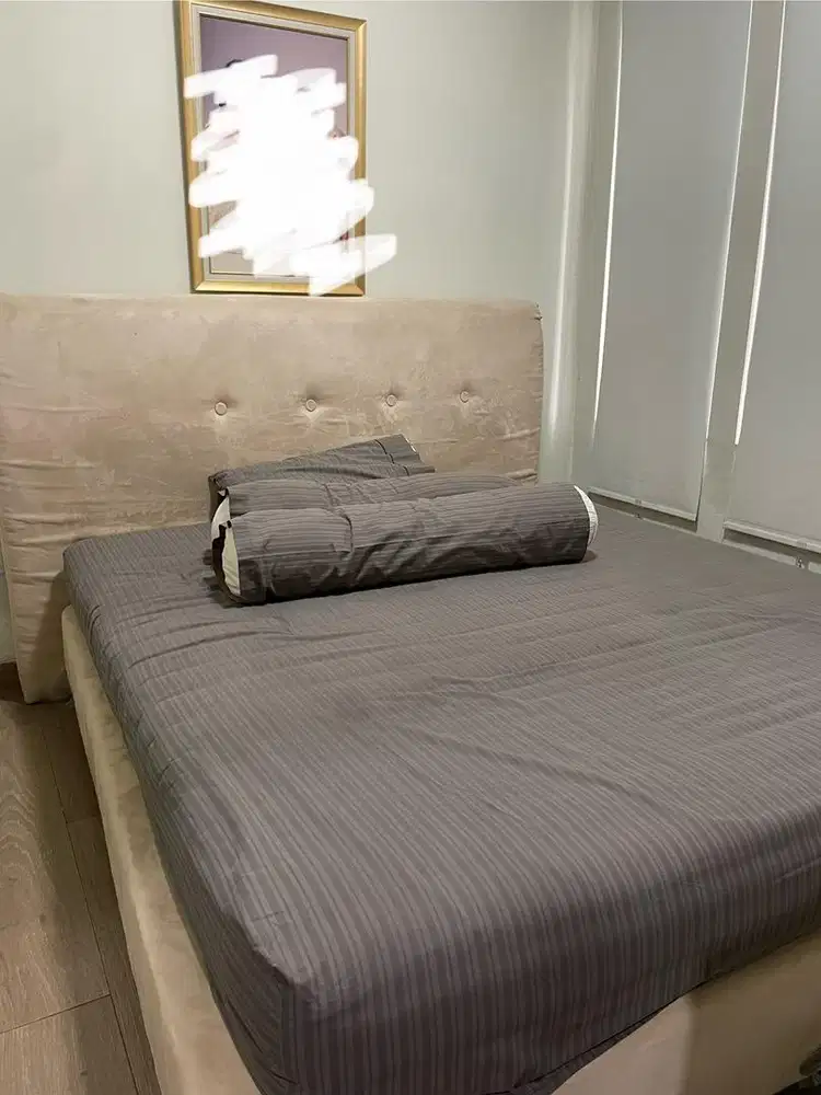 1 Set Bed Kasur Full Latex Merk Serta