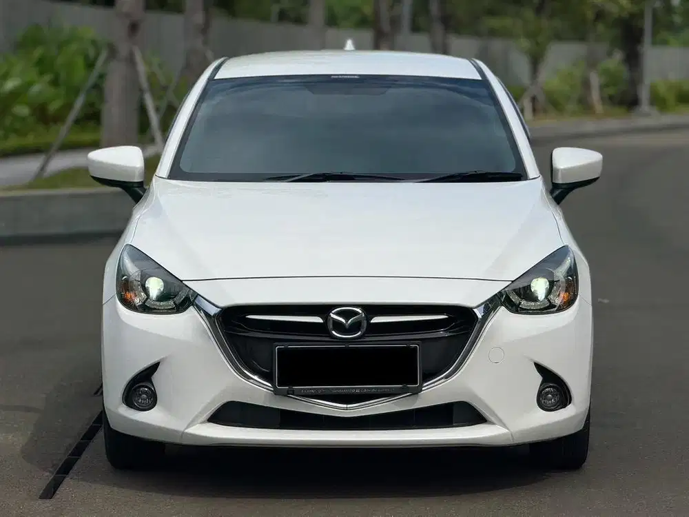 [LOW KM] MAZDA 2 1.5 R AT SKYACTIVE 2016/2017 GT 2018