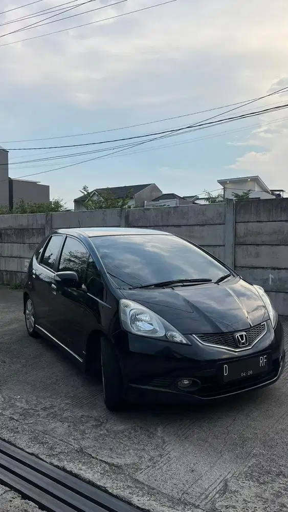Honda Jazz RS 2011 Low KM 1 tangan dari baru