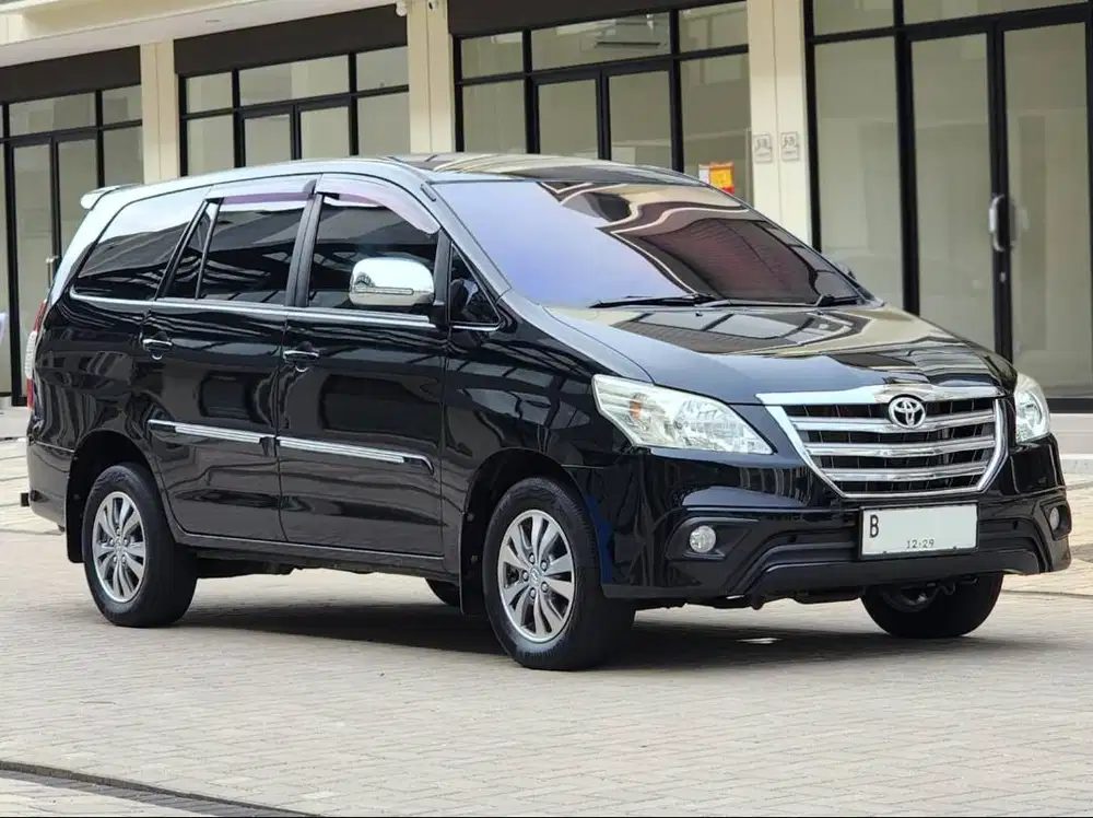 Innova G 2.5 AT 2014