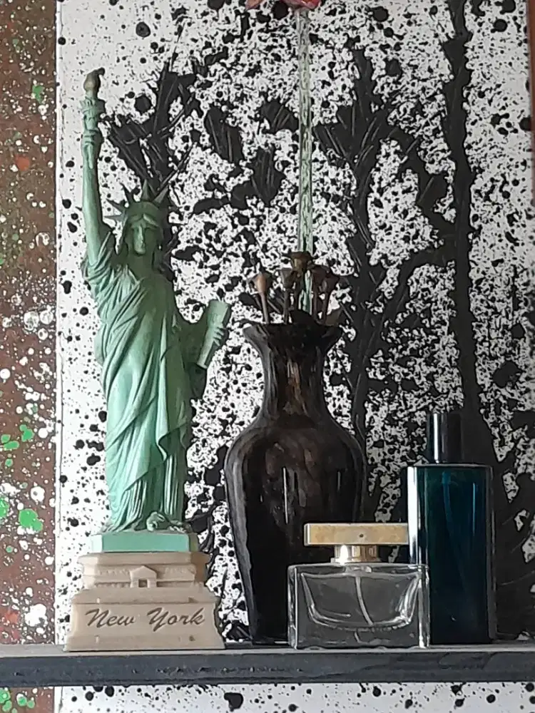 Miniatur Patung Liberty Asli dari New York — Koleksi Langka!