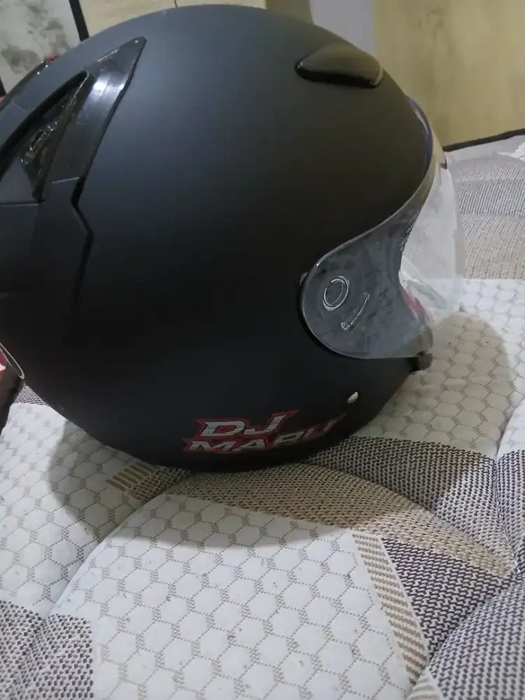 Helm kyt dj maru