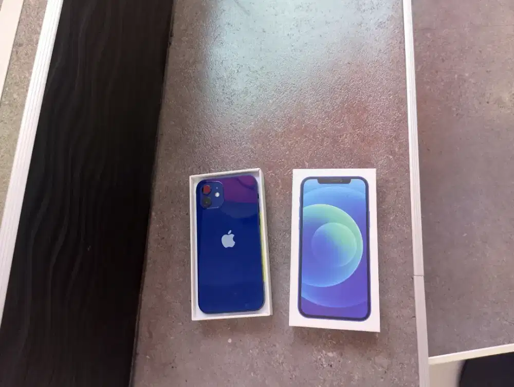 Iphone 12 128gb dasar mulus apple