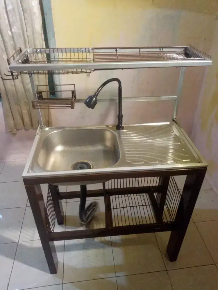 Westafel cuci piring