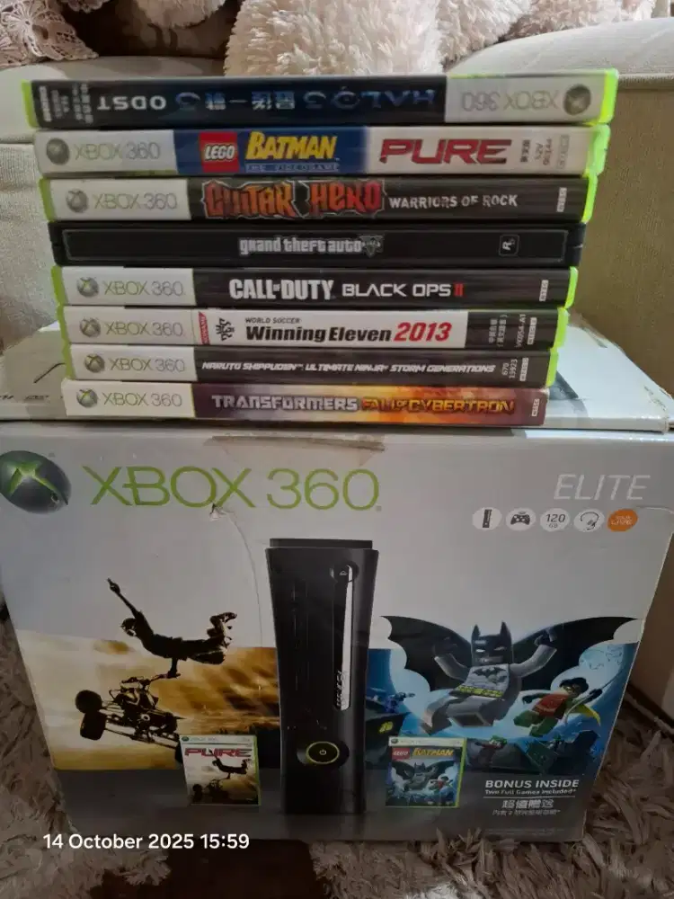 Xbox 360 elite + kaset game original 8 pcs + guitar hero controller