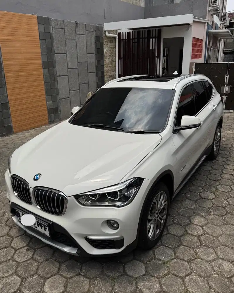 BMW X1 XLINE Panoramic Sunroof 2018