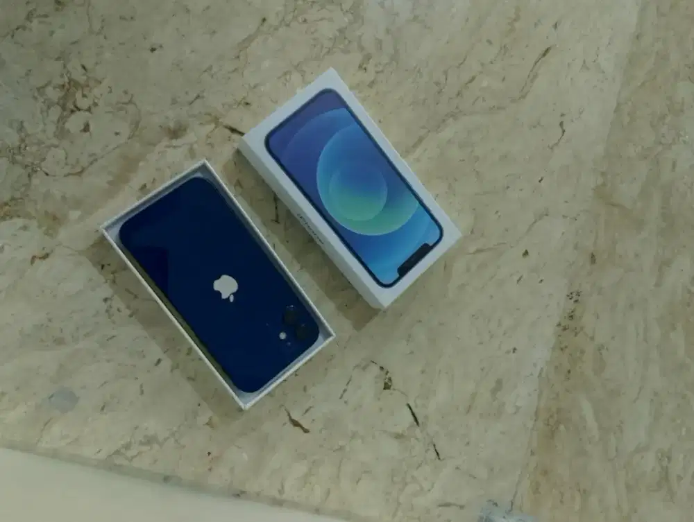 Iphone 12 128gb hanya pemakai