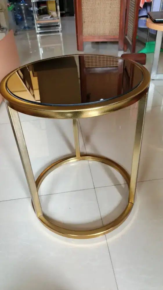Side table stainless