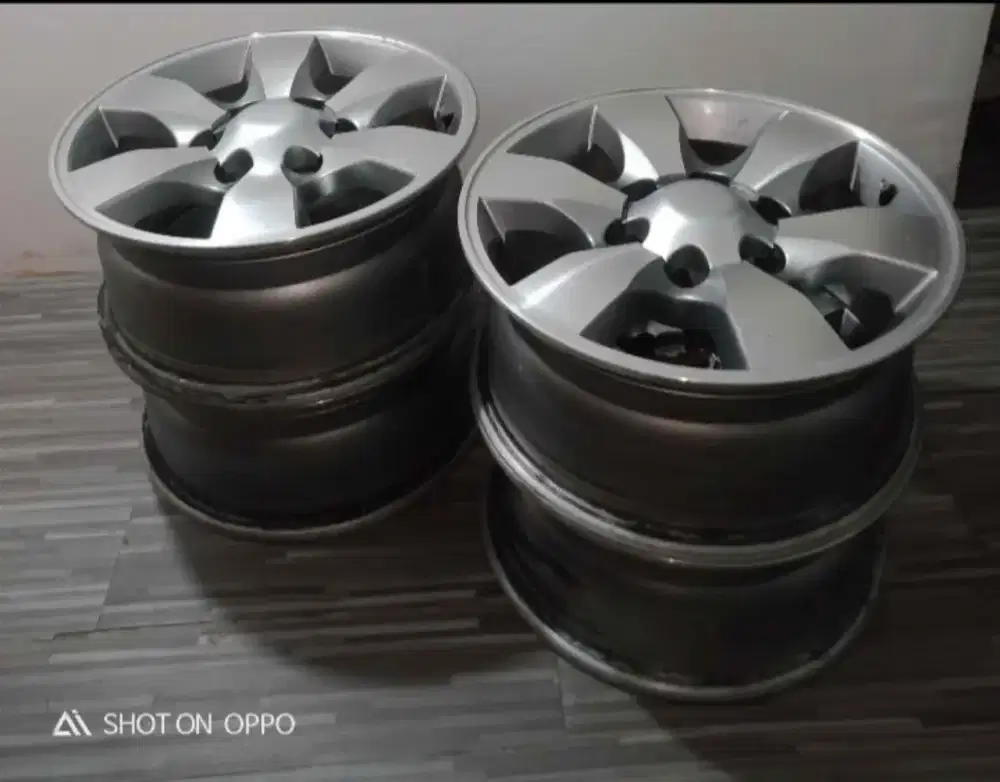 Jual 4biji Velg ex Fortuner th'2005