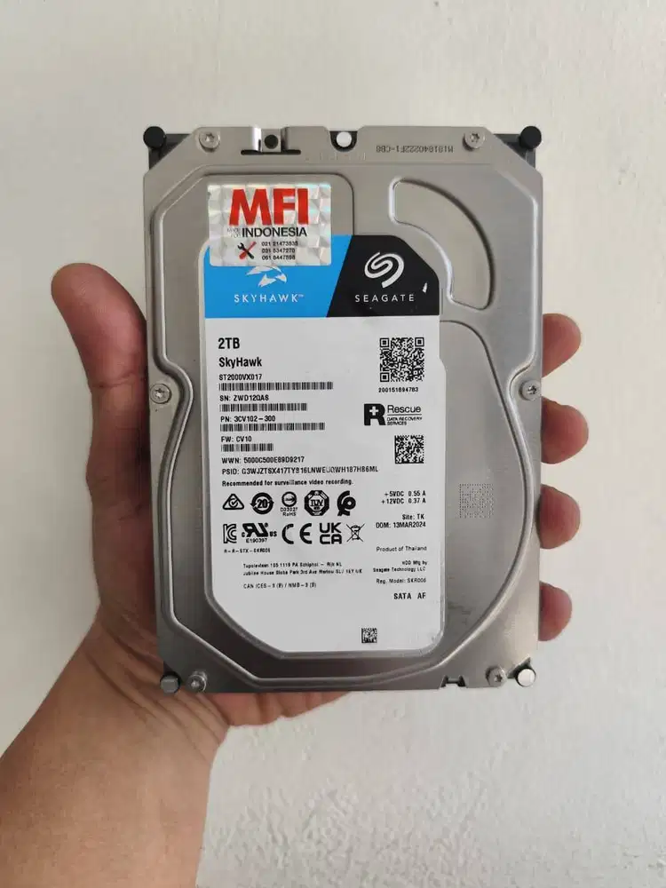 Hard Disk 2TB Seagate SkyHawk ST2000VX017 Garansi s/d 21 Juli 2026
