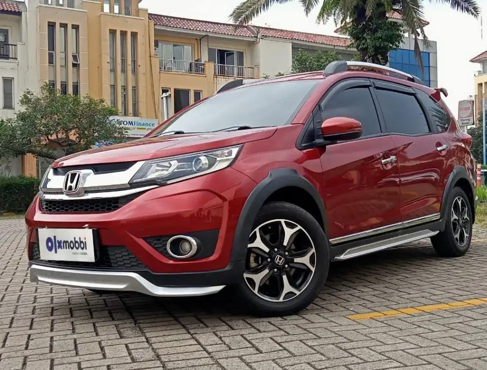 TDP 8,JT Honda BR-V 1.5 E Prestige Bensin-AT Merah 2017