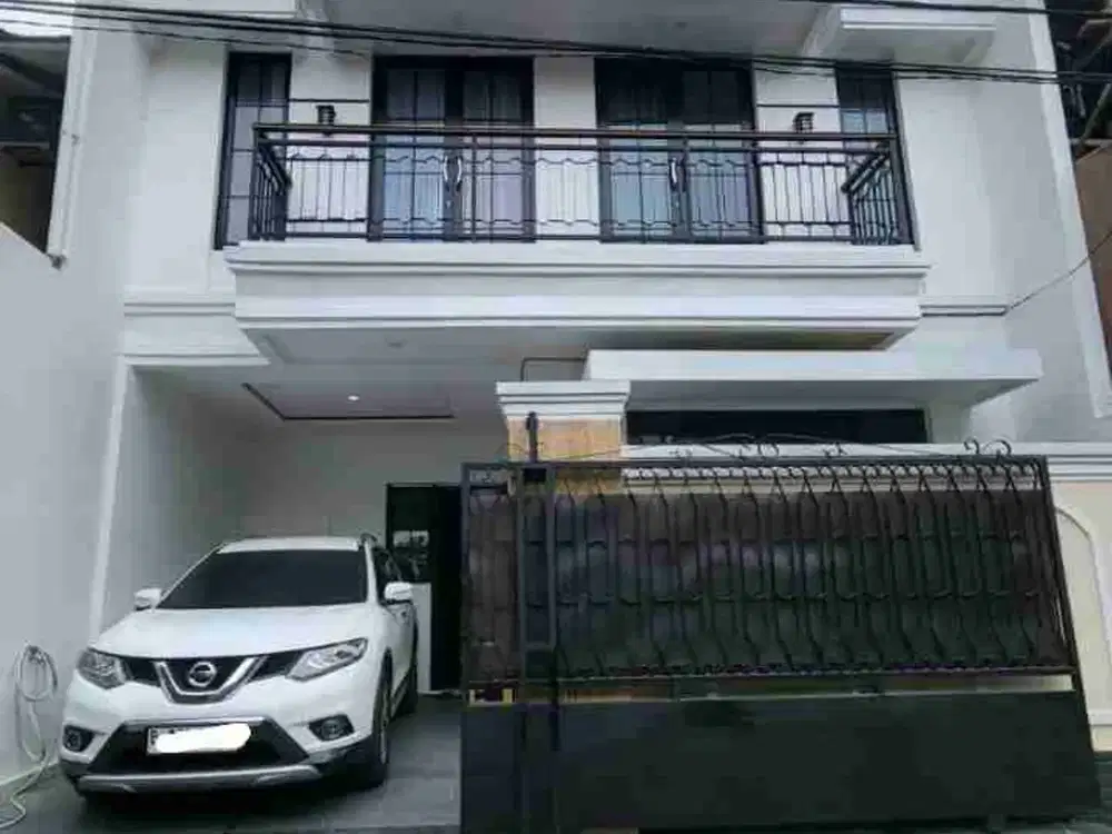 Dijual rumah bagus dan murah model American Classic di Pamulang