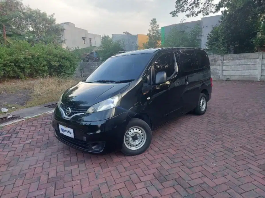 DP MURAH Nissan Evalia 1.5 Bensin-MT-2012 Hitam PY