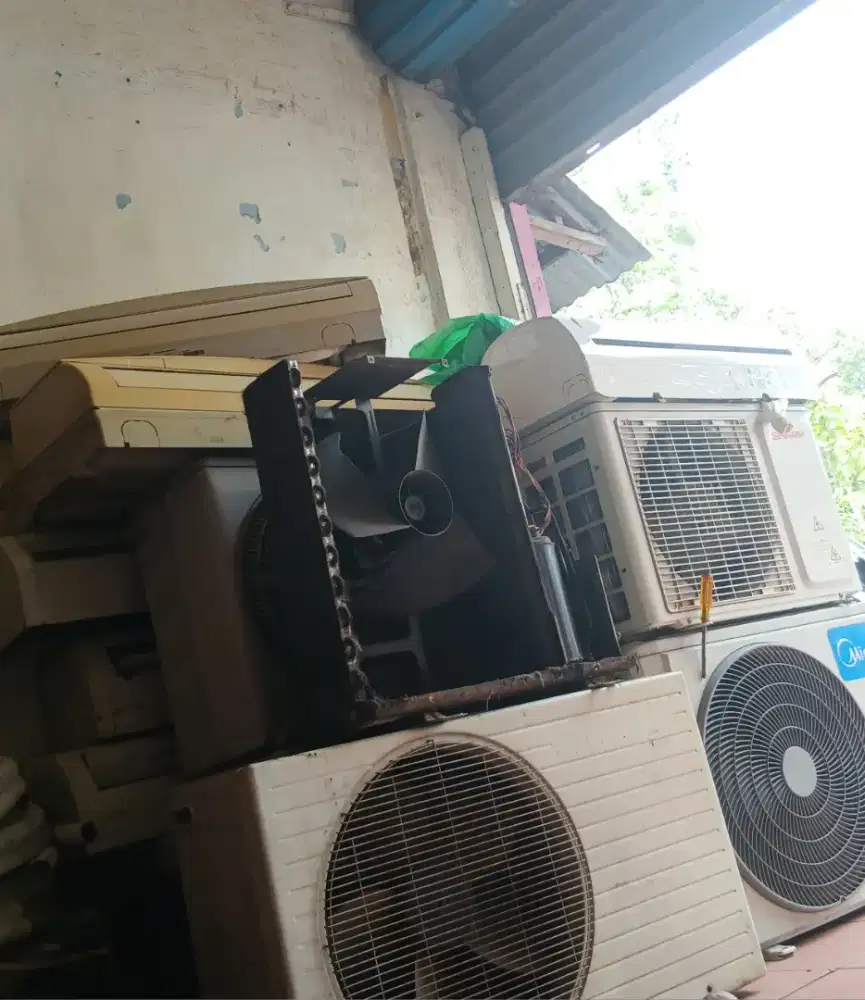 MENERIMA JUAL BELI AC BEKAS SATUAN/BORONGAN