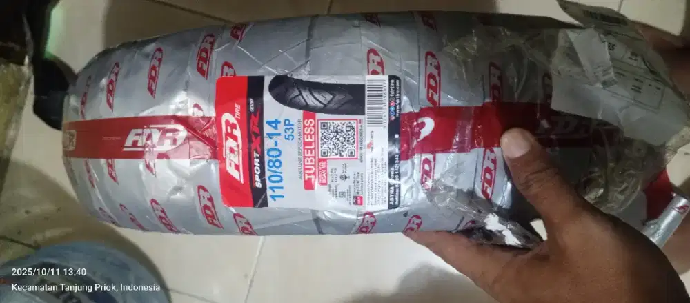 Ban Tubeless Depan PCX merk FDR Sport XR