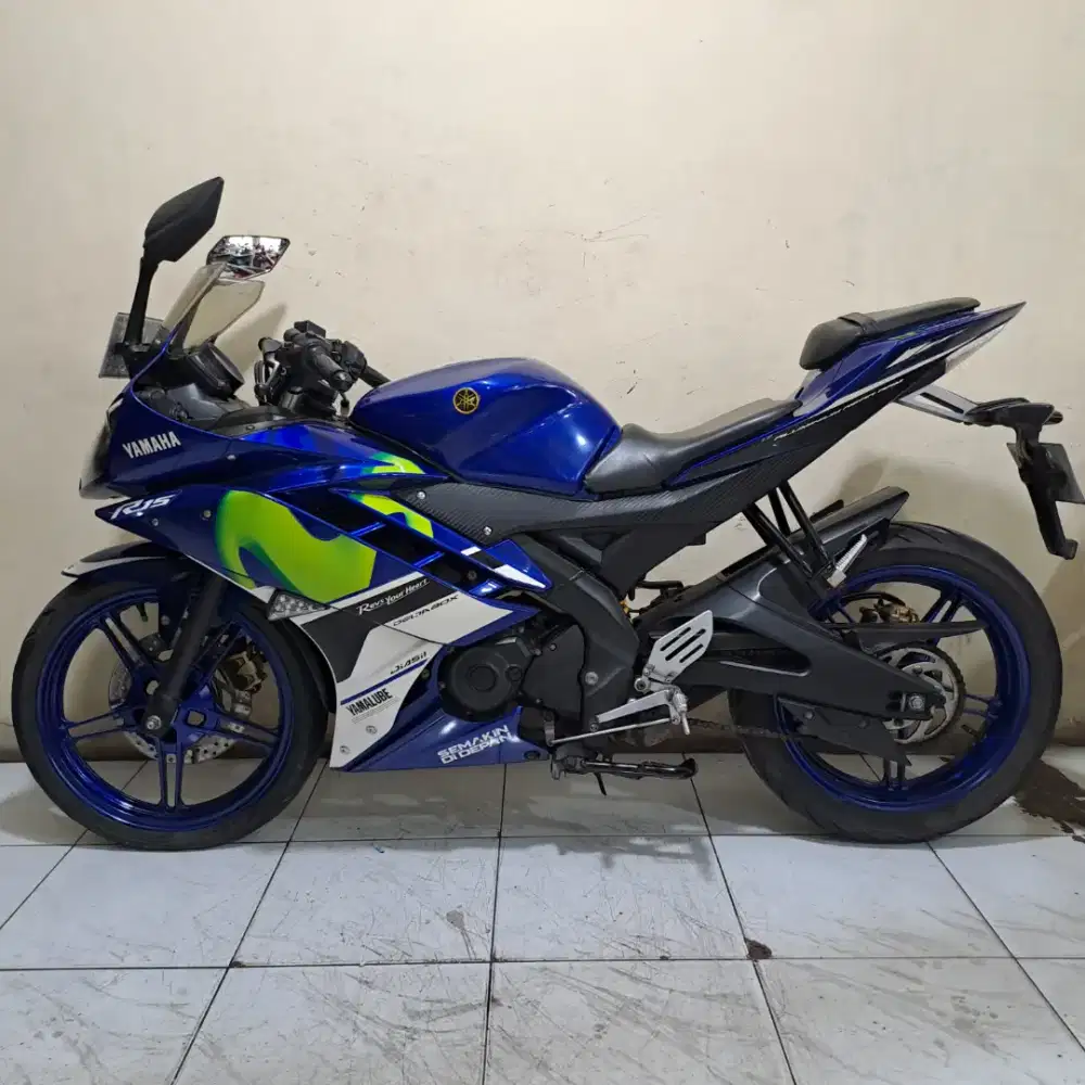 Yamaha R15 V2 movistar 2015