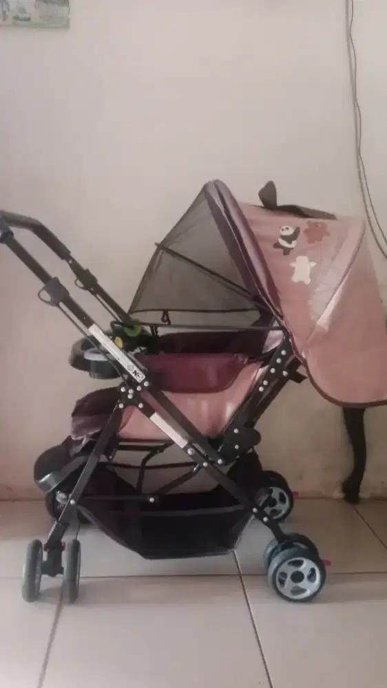 Stroller bayi dan anak