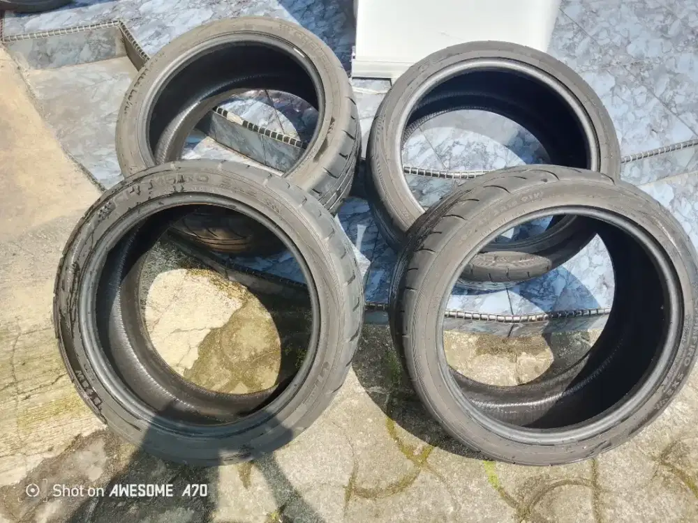 SX2 245/40 & 235/40 R18 NIK 2023