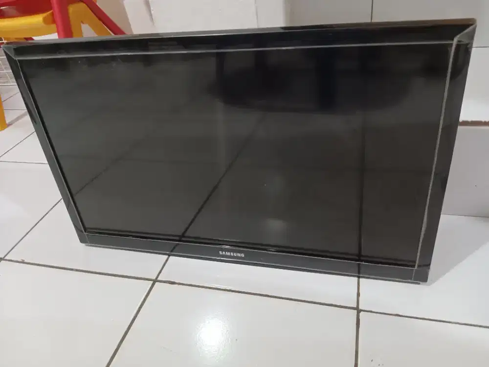 SAMSUNG LED TV 32 INCH