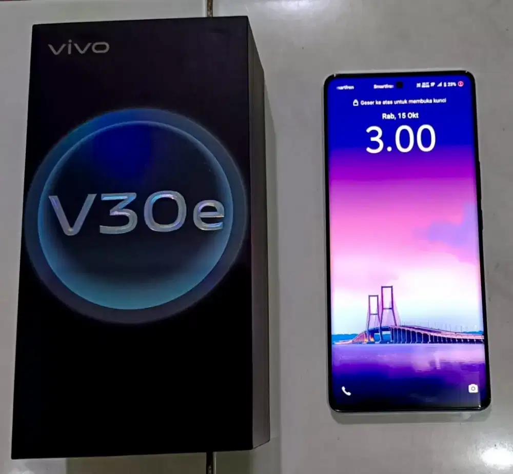 vivo V30E 5G 8/128GB seperti baru Garansi Oktober 2026 tahun depan