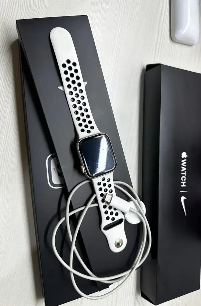 Apple Watch SE Nike Edition 44mm