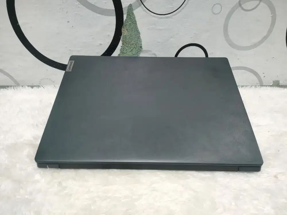 Bismillah,,,jual laptop Lenovo Slim 3