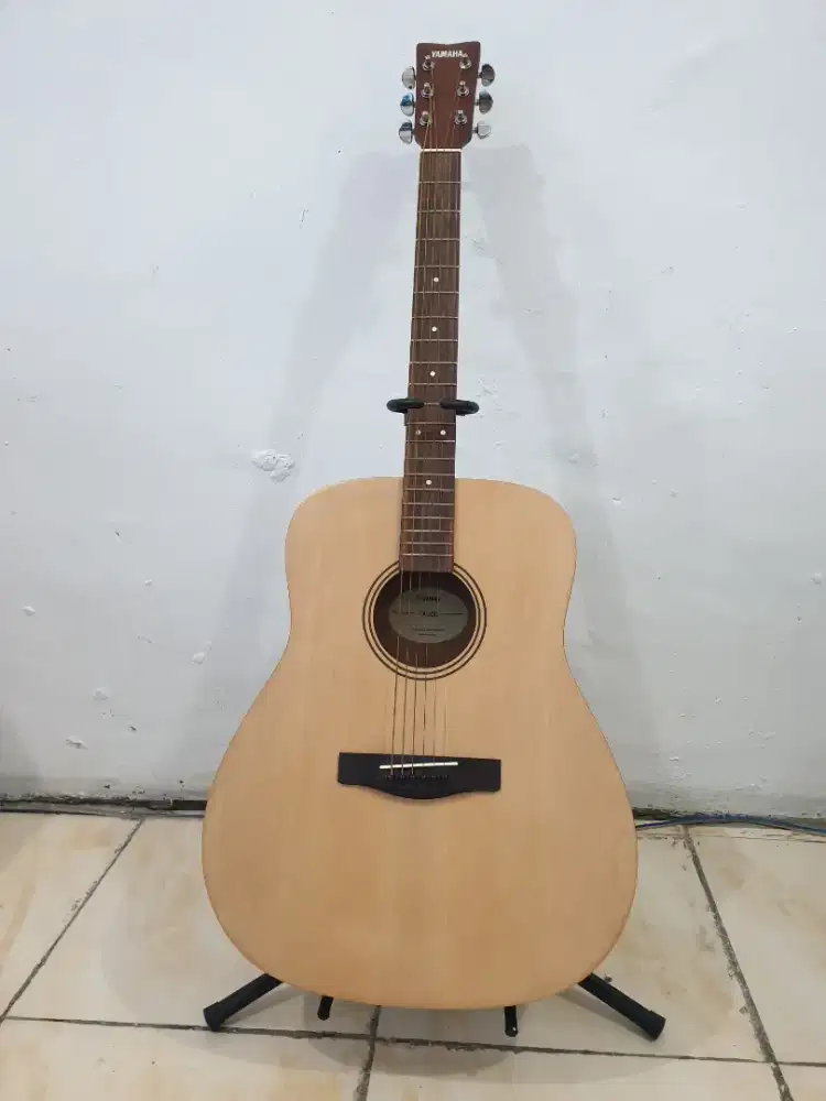 Gitar YAMAHA FX 400