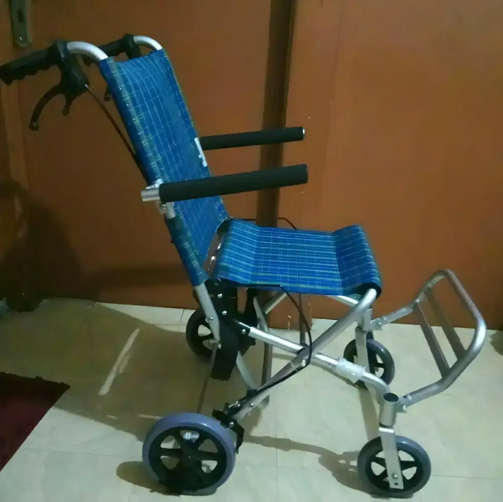 Kursi Roda Travel Lipat Bekas