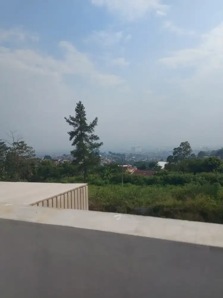 Rumah Villa 1M an lokasi emas, dekat ke pusat kota desain modern