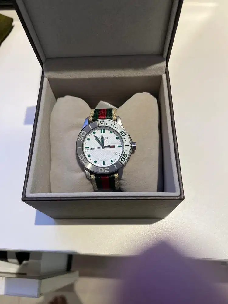 dijual jam tangan GUCCI timeless