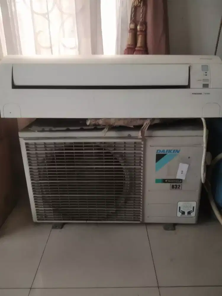 Jual AC daikin 1/2 pk inverter