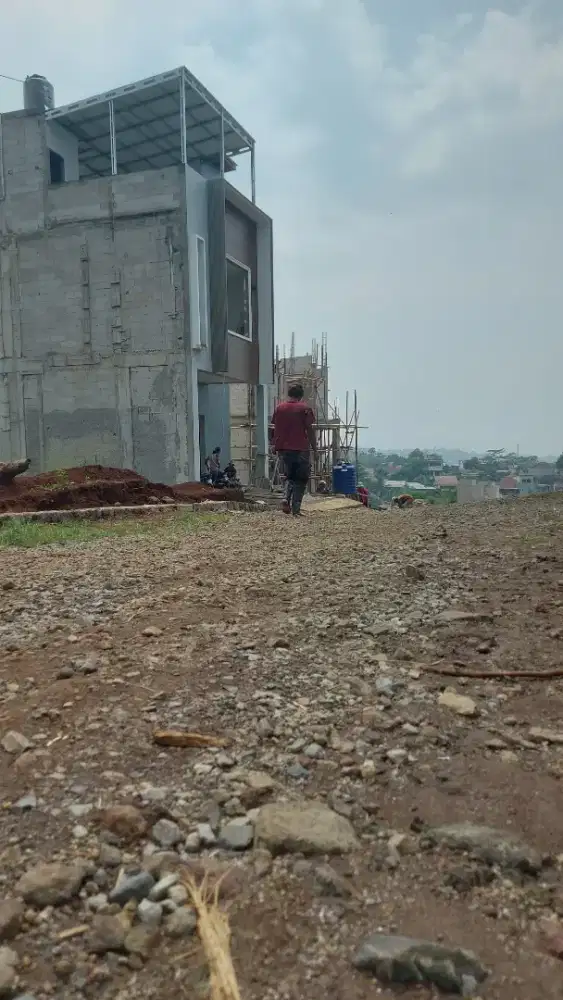 Villa dekat Kota Bandung dan Dago Resort 1M an, akses Cikutra 3 Lantai