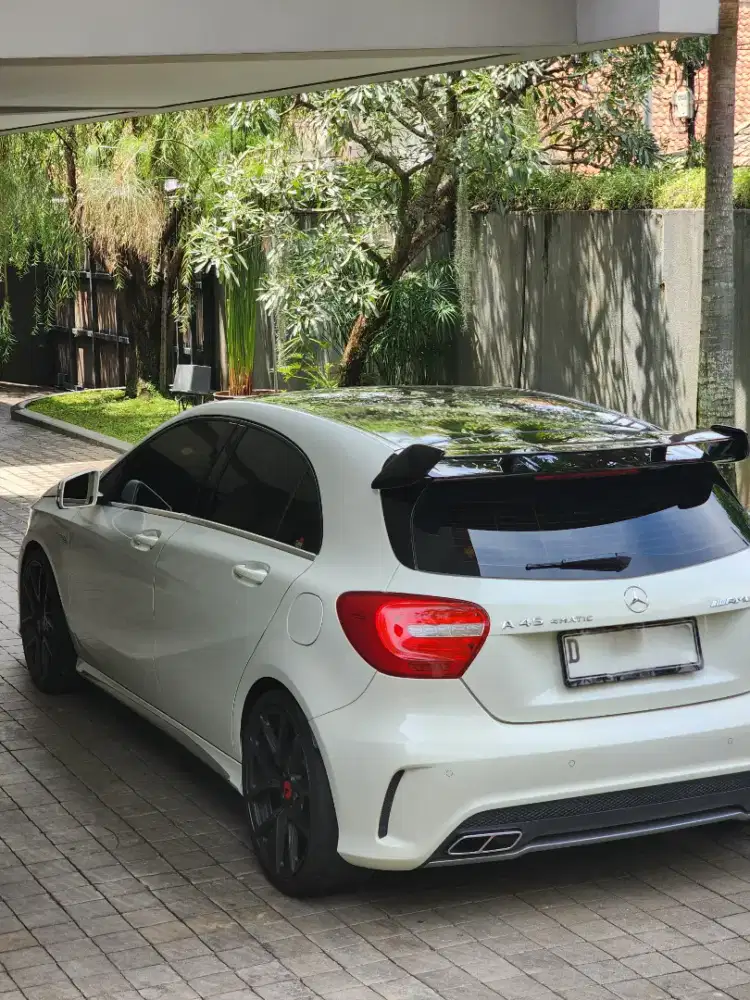2015 Mercedes A45 AMG