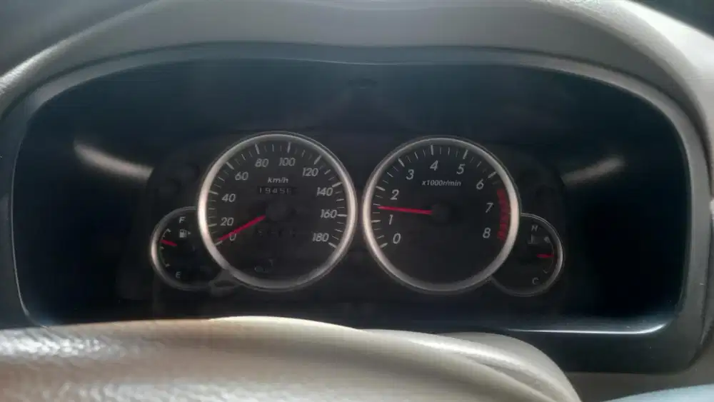 Daihatsu Xenia 2005 Bensin