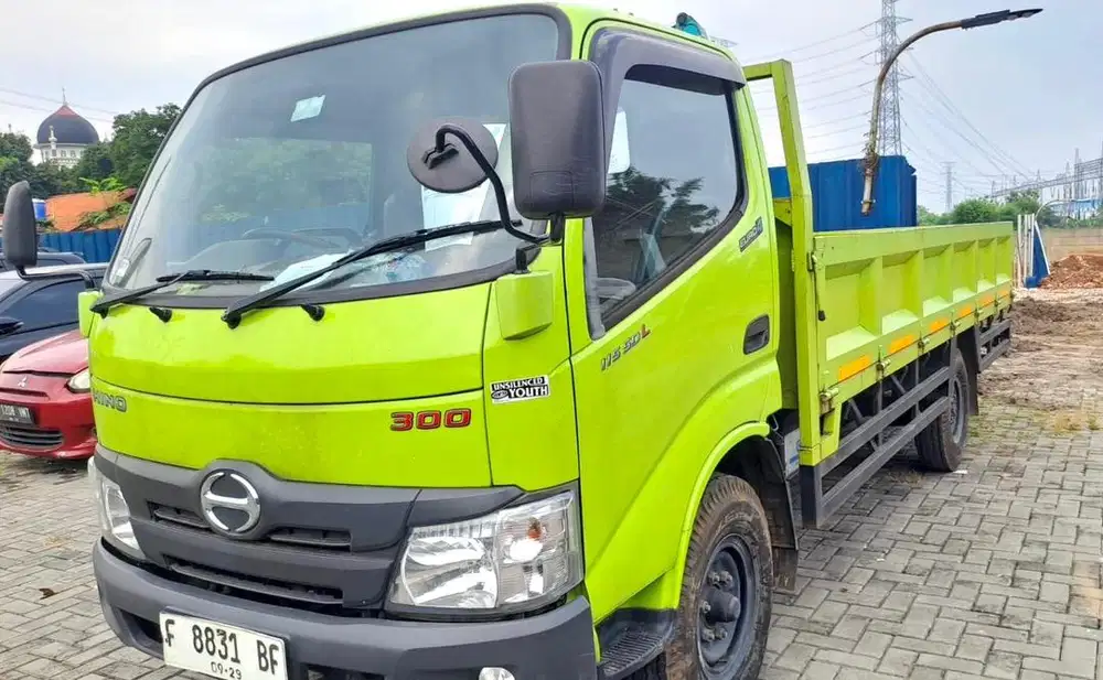 28ribuKM MURAH CDE LONG engkel Hino Dutro 115 SDL Bak besi triway 2024