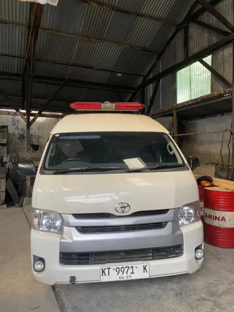 TOYOTA HI ACEH 2.5 MT COMMUTER